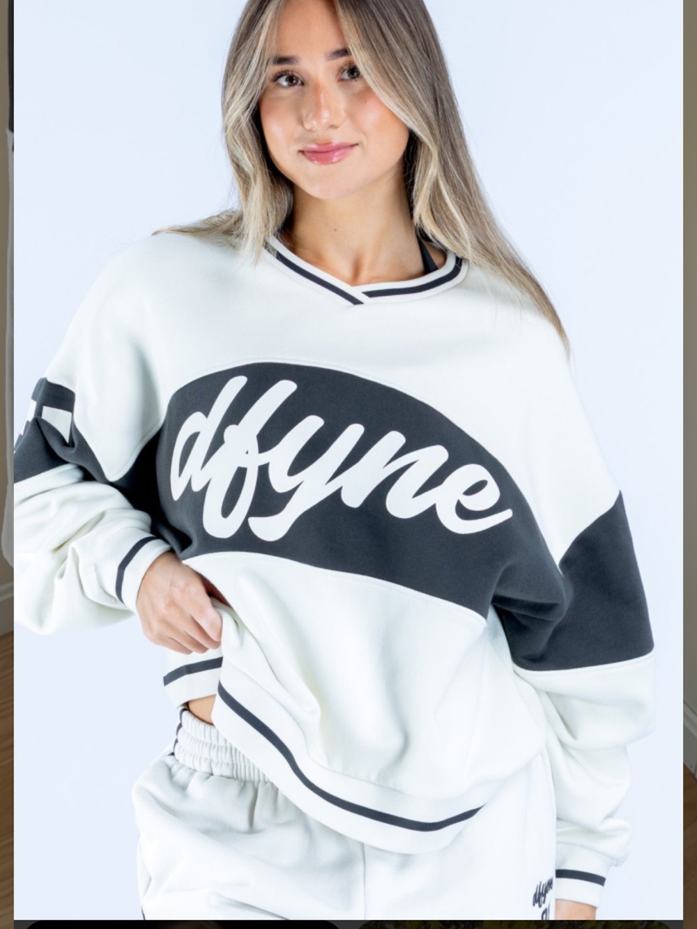 Dfyne 4 th birthday collection XL unisex fleece lined sweatshirt. - Picture 2 of 12